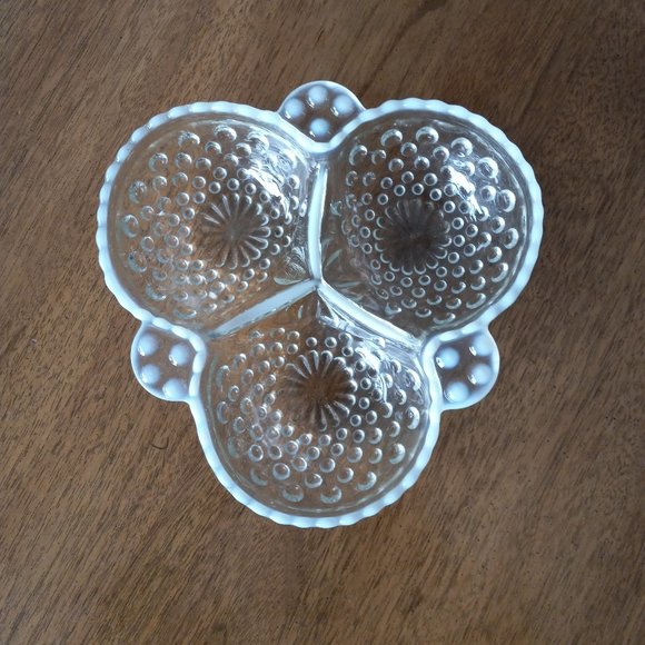 Vintage Anchor Hocking Three Section Hobnail Clear Opalescent Moonstone Dish - Picture 3 of 12